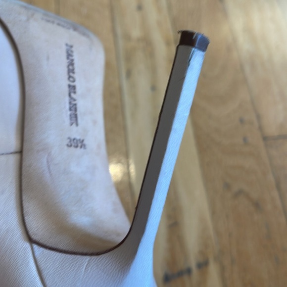 Manolo Blahnik beige heels size 39.5 - Picture 8 of 8